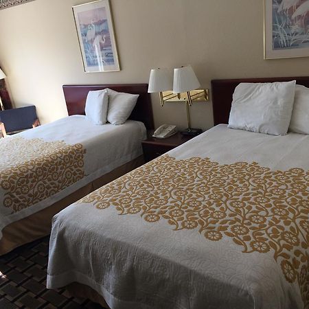 Budget Host Inn Лебанон Екстериор снимка